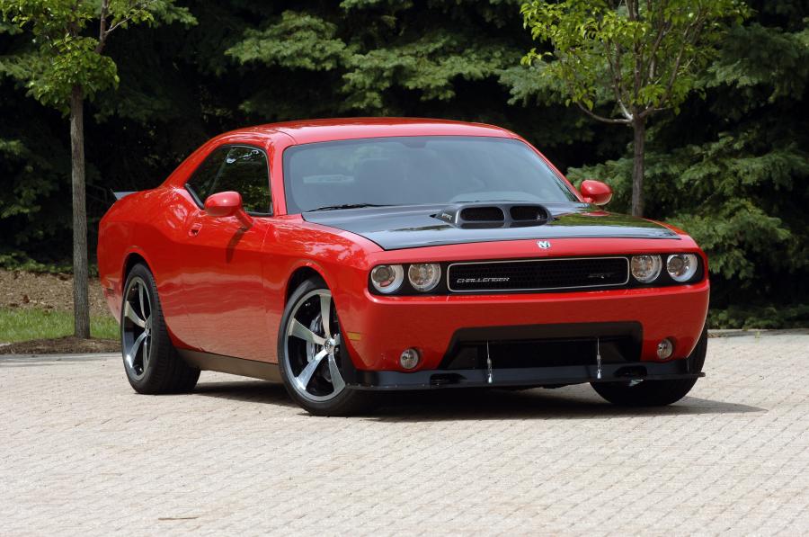  Dodge Challenger SRT10 Concept (LC) 2008 года  (фото 1 из 11)